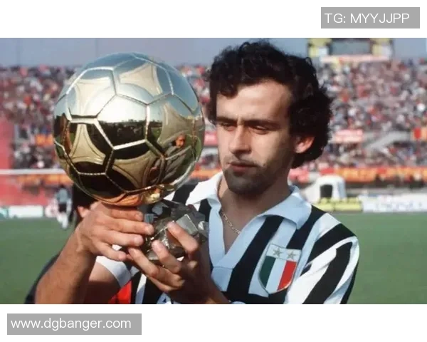 全球足球巨星排名前列：谁才是真正的三大传奇人物